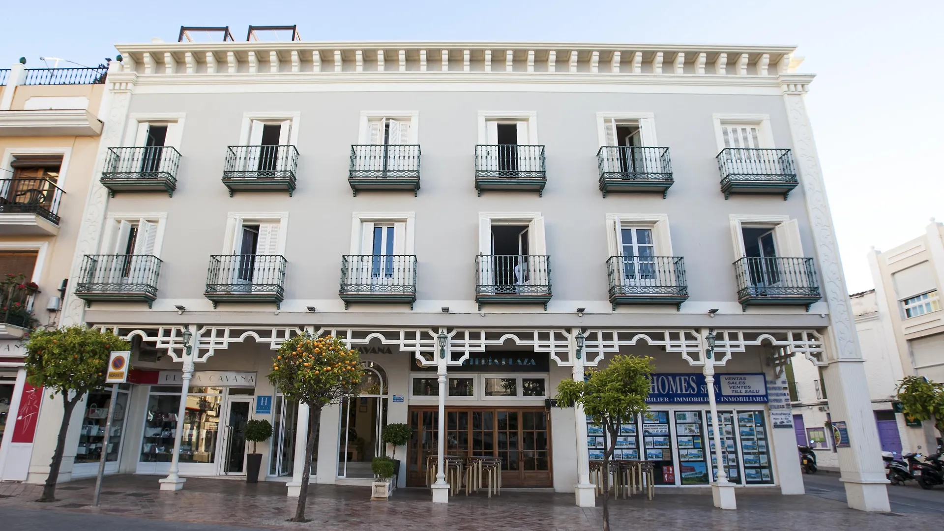 Hotel Plaza Cavana Nerja