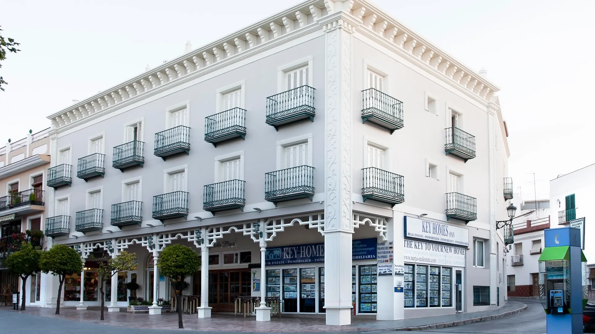 Hotel Plaza Cavana Нерха