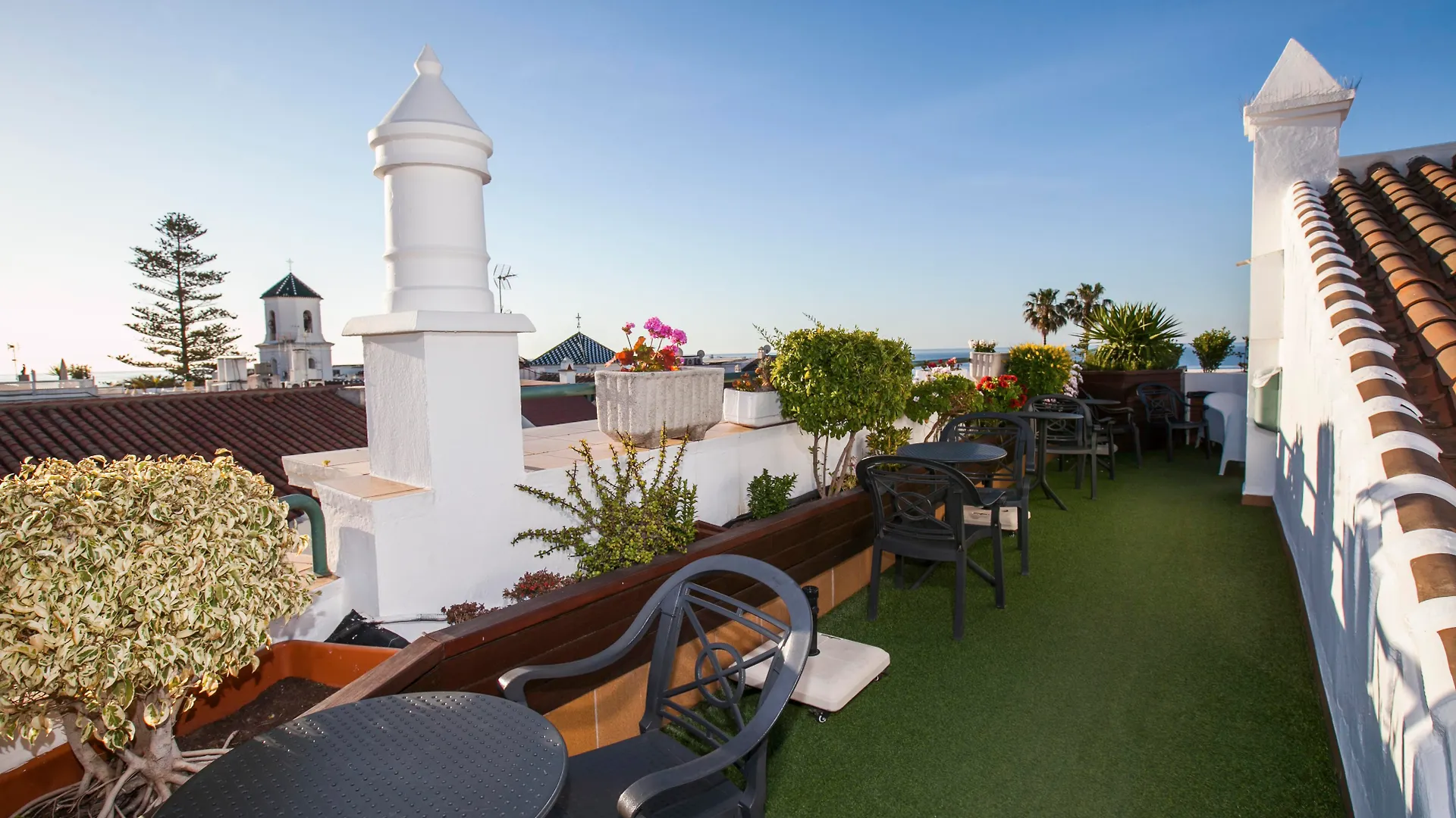 Hotel Plaza Cavana Нерха