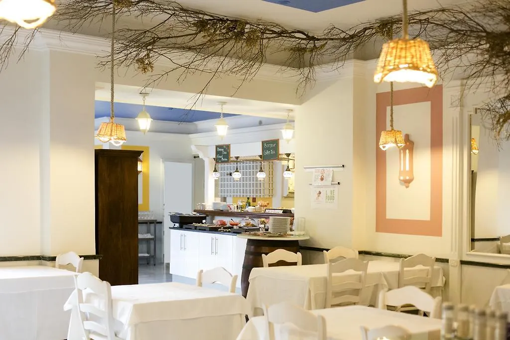 Hotel Plaza Cavana Нерха