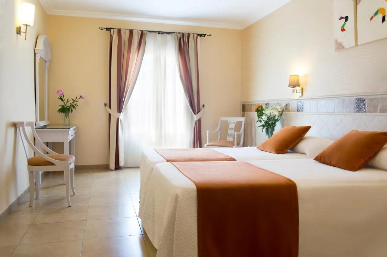 ***  Hotel Plaza Cavana Нерха Испания